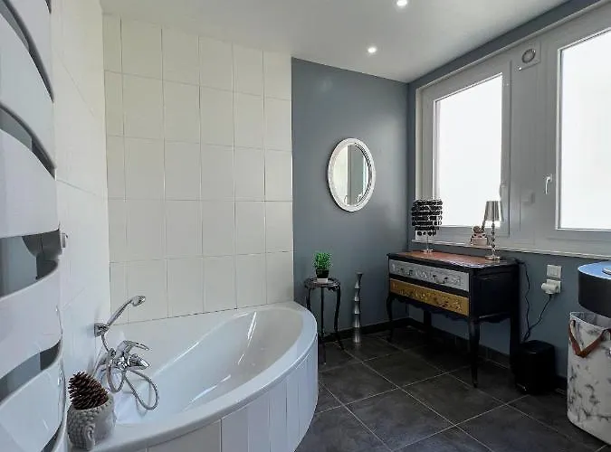 Le Victoria Iii - Point - 105m2 Apartament *